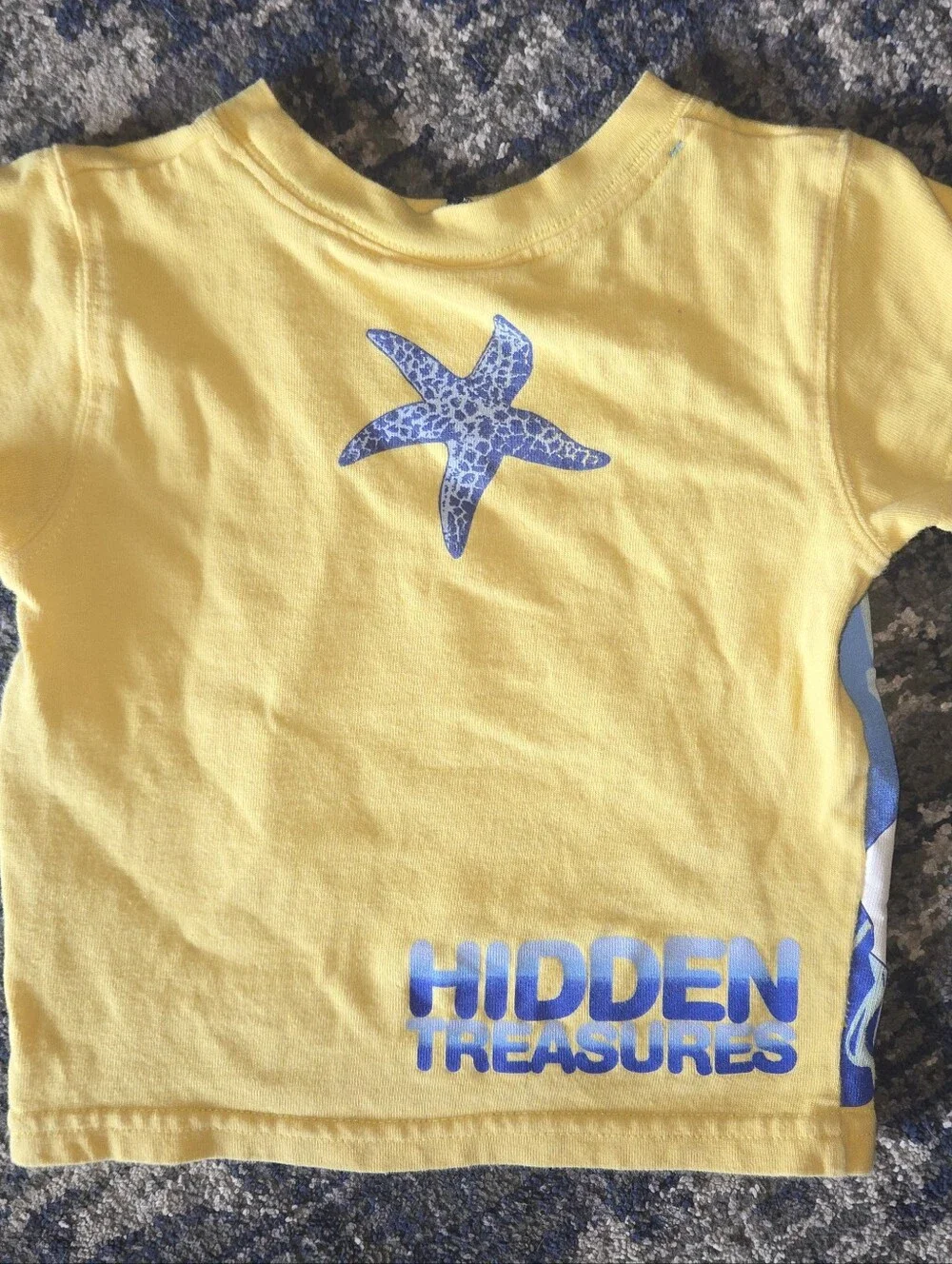 GAP Vintage Y2k Baby Boy 12-18 Months Yellow & Blue Scuba Ocean Graphic Tee